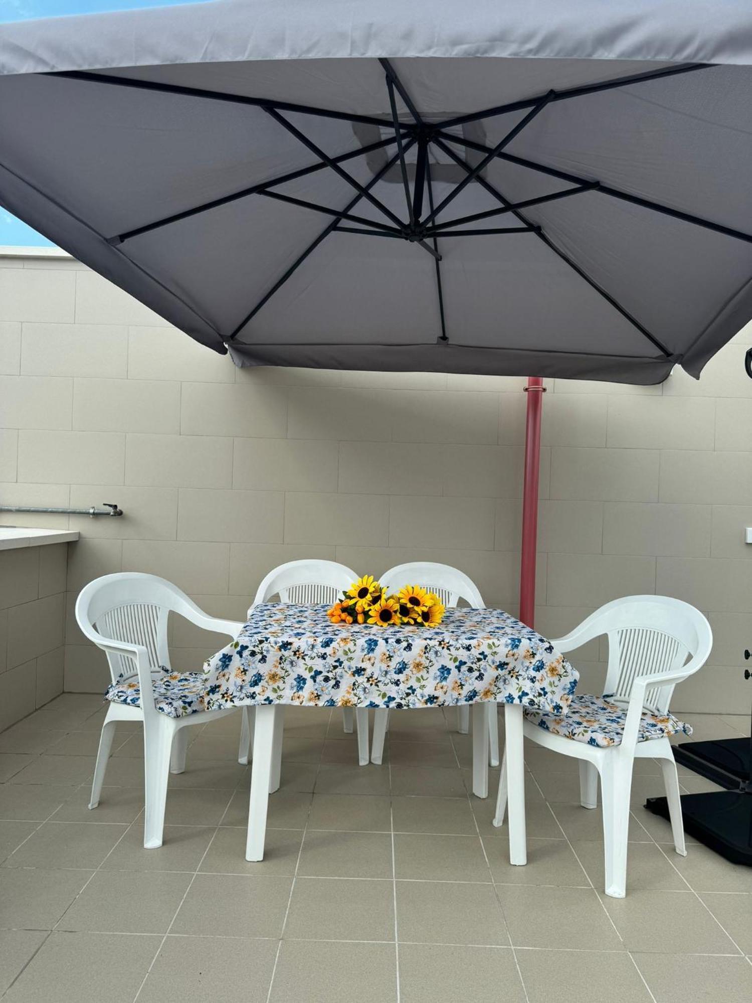 Casa Vacanze La Perla Rara Taranto Bagian luar foto